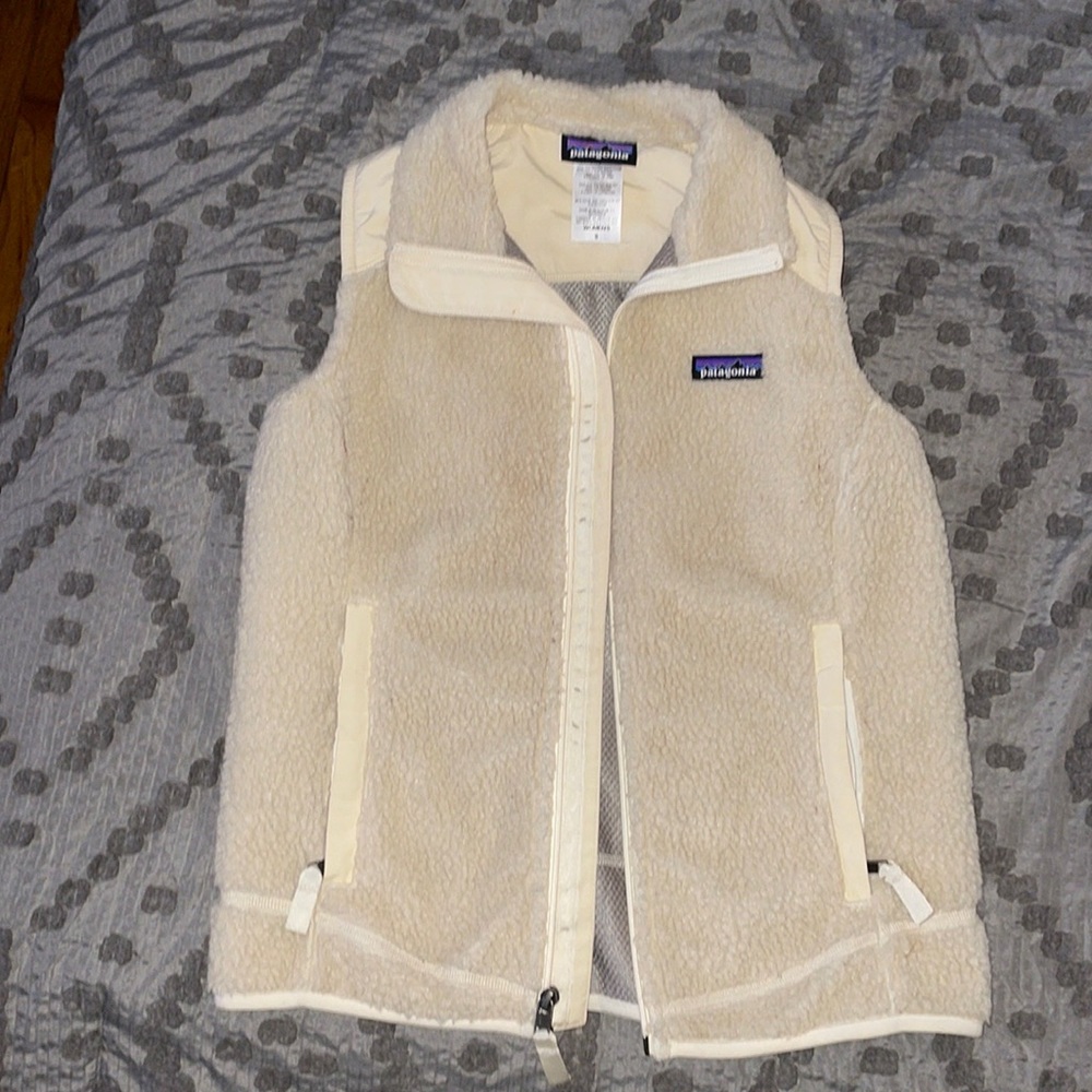 Patagonia vest - size small